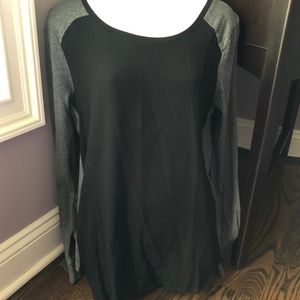 Like New GAP Mixed Media Top, S, Black & Gray S